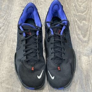 Pg 5 clippers away size 11.5